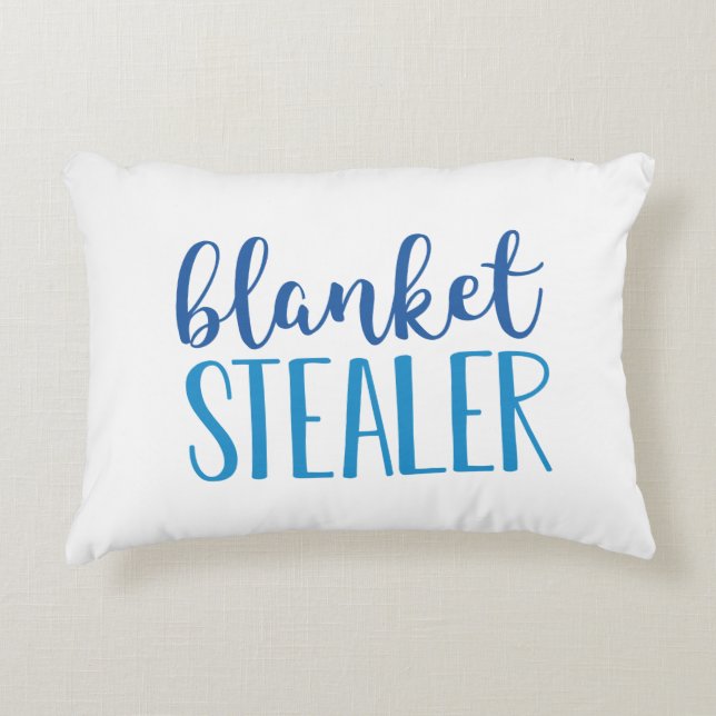 Cojín Decorativo Blanket Stealer (Anverso)