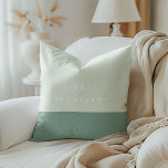 Cojín Decorativo Bloque de color de punto personalizado<br><div class="desc">Moderna almohada mínima de tiro con un color verde a la menta. Perfecto para la decoración y los regalos para los profesores,  los nuevos propietarios de casas,  los recién casados y más.</div>