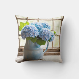 Cojín Decorativo Blue Hydrangea Bouquet In Window