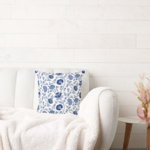 Cojín Decorativo Blues del patrón floral jacobeo en blanco