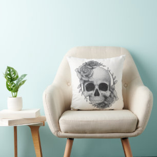 Cojín Decorativo Boceto de Calavera y Rosas