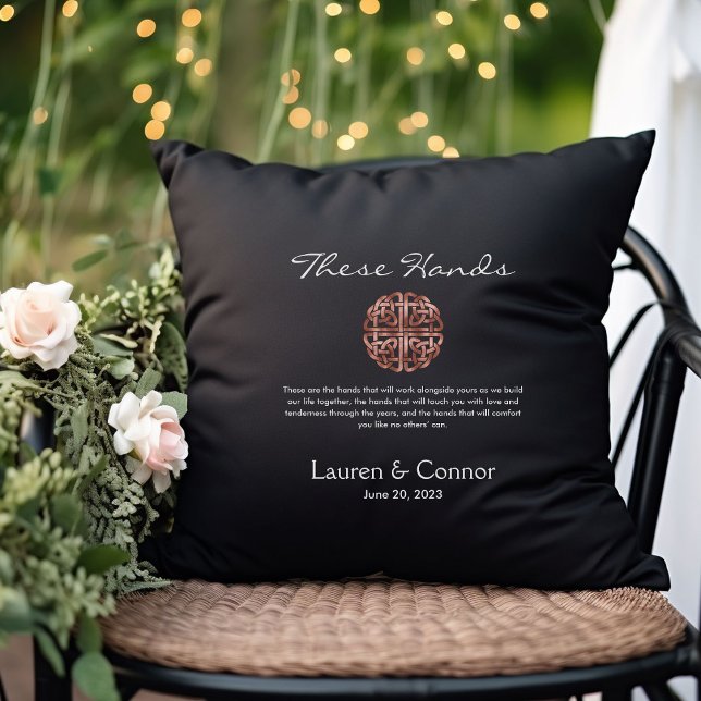 Cojín Decorativo Boda Celtic Knot Irish Handfasting Vows (Handfasting vows wedding keepsake pillow)