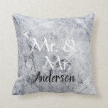 Cojín Decorativo Boda gay de mármol gris conocido de Sr. y de Sr.<br><div class="desc">Elegante moderno,  Sr. y Sr.,  modelo del mármol del blanco gris,  escritura,  almohada gay de la boda.
Usted puede personalizarla y añadir su propio texto y nombre.</div>