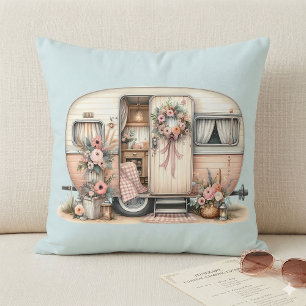 Cojín Decorativo Boho Camper con Corona Floral y Pastel Rosa
