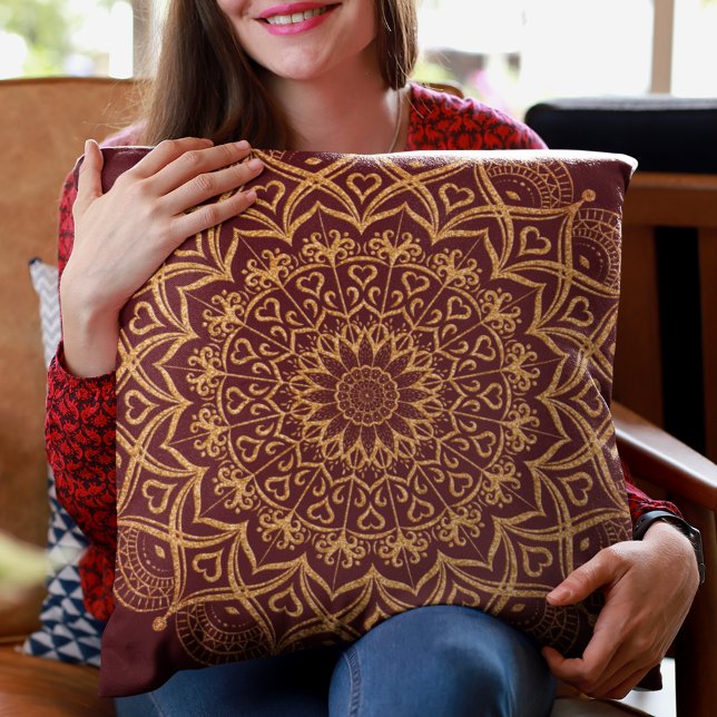 Cojín Decorativo Boho Elegant Maroon Red and Gold Mandala (Subido por el creador)