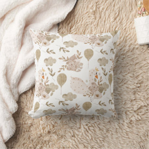 Cojín Decorativo Boho en Neutrales: Elegante bebé cisne