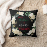 Cojín Decorativo Boho Floral Primera Navidad personalizada<br><div class="desc">¡Celebra tu primera Navidad como pareja casada con esta almohada tira y elegante! Esta almohada de acento personalizable, con una florida corona de flores en un elegante fondo negro, le da un toque romántico y elegante a cualquier casa. Personalízalo con tu apellido, año o mensaje especial para crear un conservador...</div>