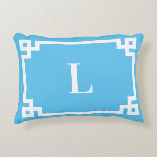 Cojín Decorativo Borde de Clave Griega Blanco y Azul Cielo Claro Mo