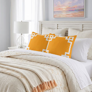 Cojín Decorativo Borde de clave griega naranja y blanco
