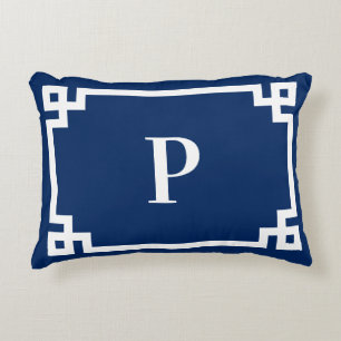 Cojín Decorativo Borde Monograma Clave Griega Azul Marino y Blanco