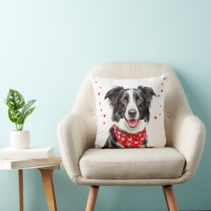 Cojín Decorativo Border Collie Feliz con Bandana Roja de Corazón