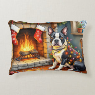 Cojín Decorativo Boston Terrier Chimenea con Luces de Navidad