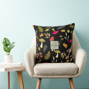 Cojín decorativo botánico de hongos negros persona