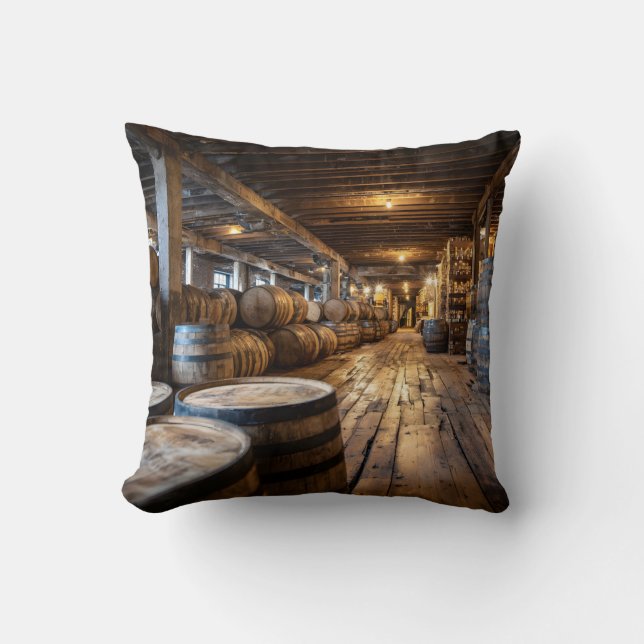 Cojín Decorativo Bourbon Whiskey Rickhouse Throw Pillow  (Anverso)