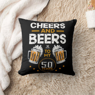 Cojín Decorativo Brindis y Cervezas por mis 50 Años