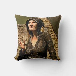Cojín Decorativo Bruja de fantasía pueblo medieval Halloween