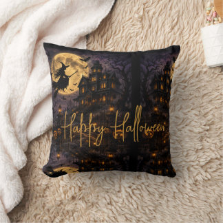 Cojín Decorativo Bruja espeluznante de Halloween volando sobre casa