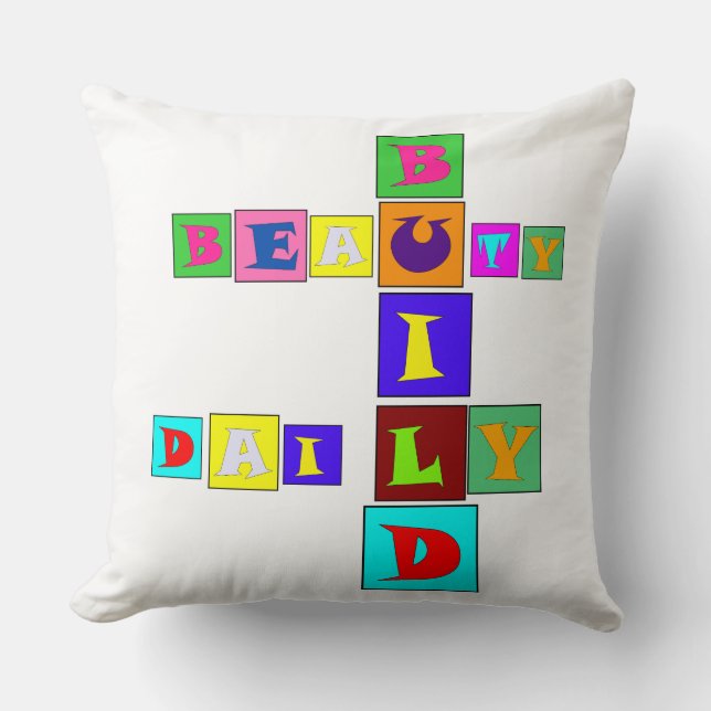 Cojín Decorativo BUILD BEAUTY DAILY Throw Pillow (Anverso)
