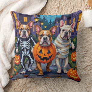 Cojín Decorativo Bulldogs Trick-or-Treating con disfraces de Hallow