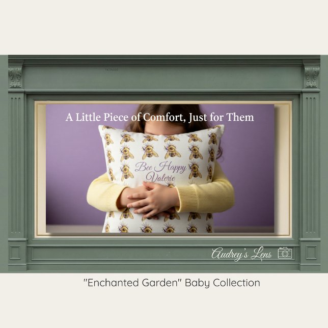 Cojín Decorativo Bumblebee Nursery Pillow | Whimsical Garden (Subido por el creador)