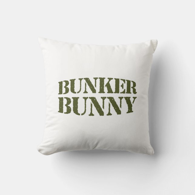COJÍN DECORATIVO BUNKER BUNNY (Anverso)