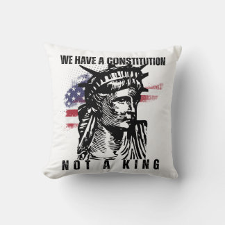 Cojín Decorativo Busto de la Libertad con arte de bandera grunge