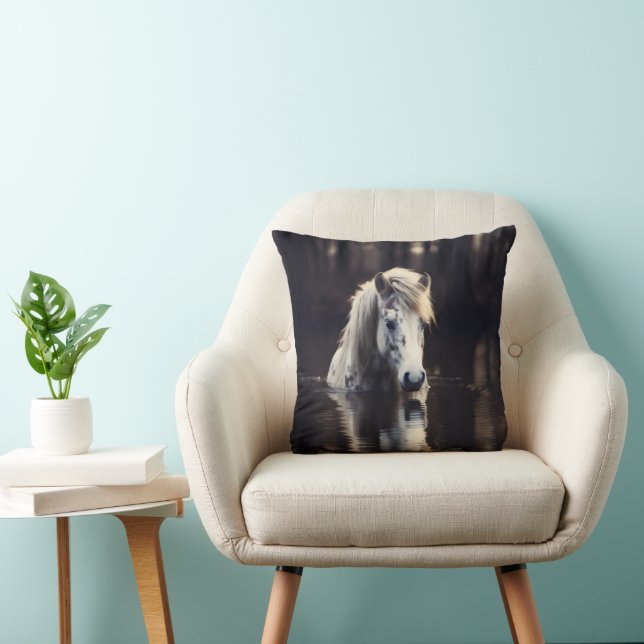 Cojín Decorativo Caballo blanco en el lago (Silla)