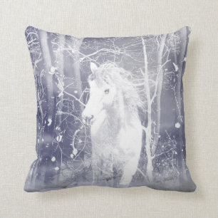Cojín Decorativo Caballo blanco fantasma