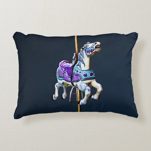 Cojín Decorativo Caballo de carrusel vestido en lavanda y azul (Anverso)