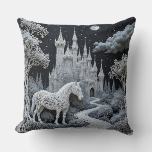 Cojín Decorativo Caballo Etéreo y Castillo Encantado