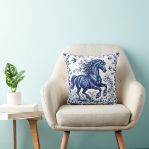 Cojín Decorativo Caballo frisón al estilo Delftware en prado