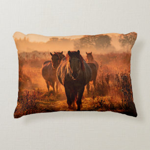 Cojín Decorativo caballos konik salvajes que vinieron corriendo dir