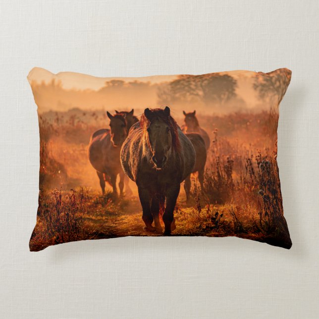 Cojín Decorativo caballos konik salvajes que vinieron corriendo hac (Anverso)