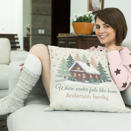 Cojín Decorativo Cabaña de invierno de Navidad personalizada