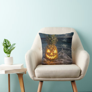 Cojín Decorativo Calabaza de Halloween de piña en oleaje oceánico