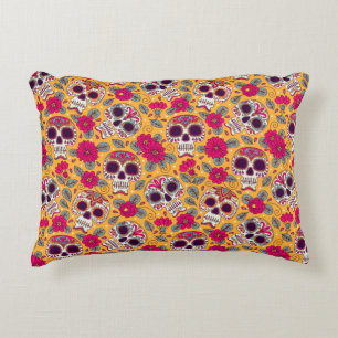 Cojín Decorativo Calavera y flores. Fondo Sin Maravillas. da mexica