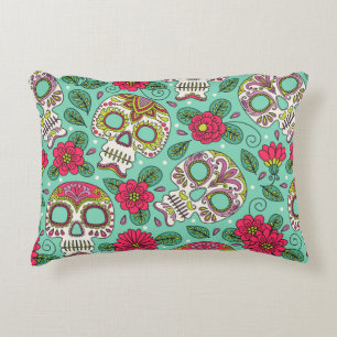 Cojín Decorativo Calavera y flores. Fondo Sin Maravillas. da mexica