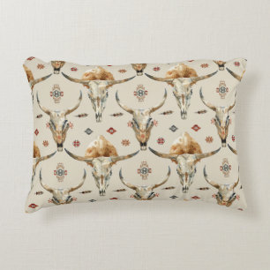 Cojín Decorativo Calaveras de plumas nativas tribales de crema marr