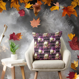 Cojín Decorativo Calaveras y flores violetas en el fondo del Harleq