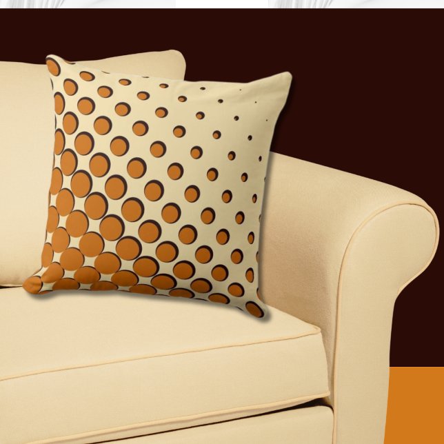 Cojín Decorativo Calentador amarillo pálido, Naranja, puntos de sem (Halftone Pattern Pillow in Light Orange)