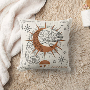 Cojín Decorativo Camaleón Boho Sol y Estrellas Arte Reptil