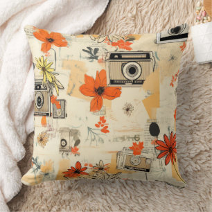 Cojín Decorativo Cámara Vintage Floral Naranja Mostaza Ephemera