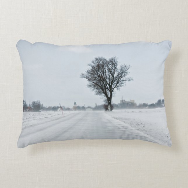 Cojín Decorativo Camino de invierno rural (Anverso)