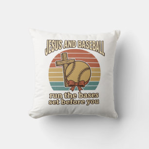 Cojín Decorativo Camiseta Cristiana Vintage Jesús y Béisbol