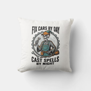 Cojín Decorativo Camiseta de Bruja Mecánica Vintage Halloween Repar