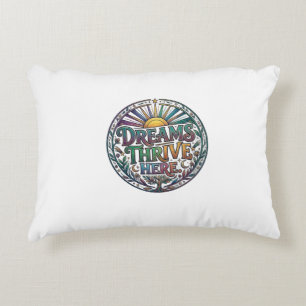 Cojín Decorativo Camiseta Inspiradora 'Los Sueños Florecen Aquí'