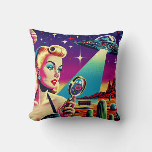Cojín Decorativo Camiseta Retro Pin-Up OVNI