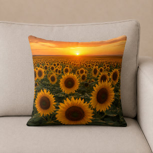 Cojín Decorativo Campo de Girasoles Dorados al Atardecer