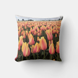 Cojín Decorativo Campo de tulipanes amarillos y rosados, Oregón