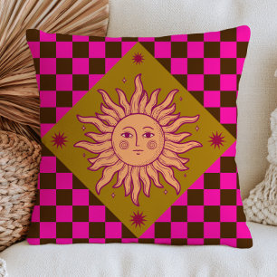 Cojín Decorativo Cara de Sol Bohemio sobre Patrón Cuadrado Fucsia